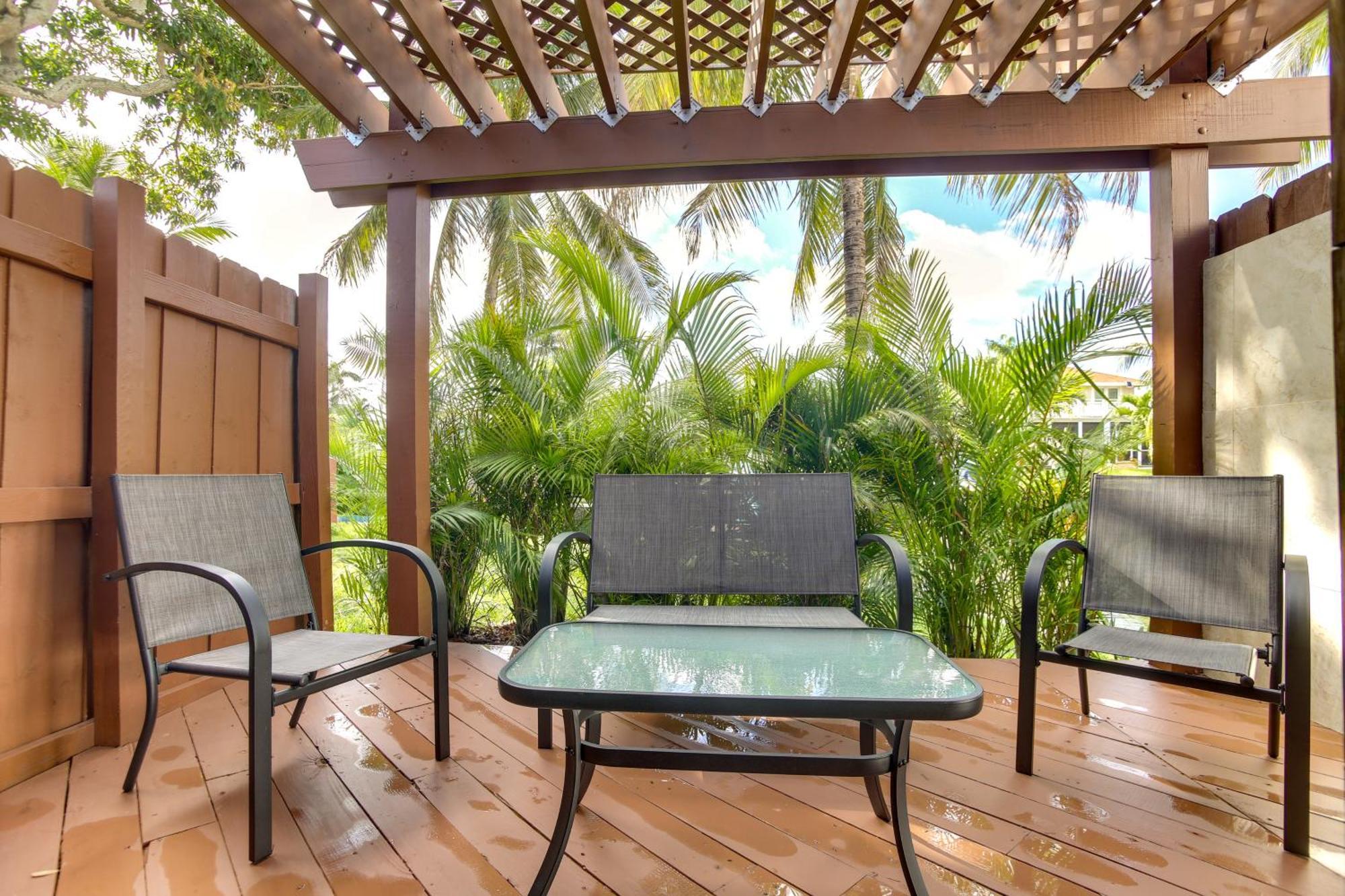 Canal Side Retreat With Dock, By Hollywood Boardwalk Форт Лодърдейл Екстериор снимка