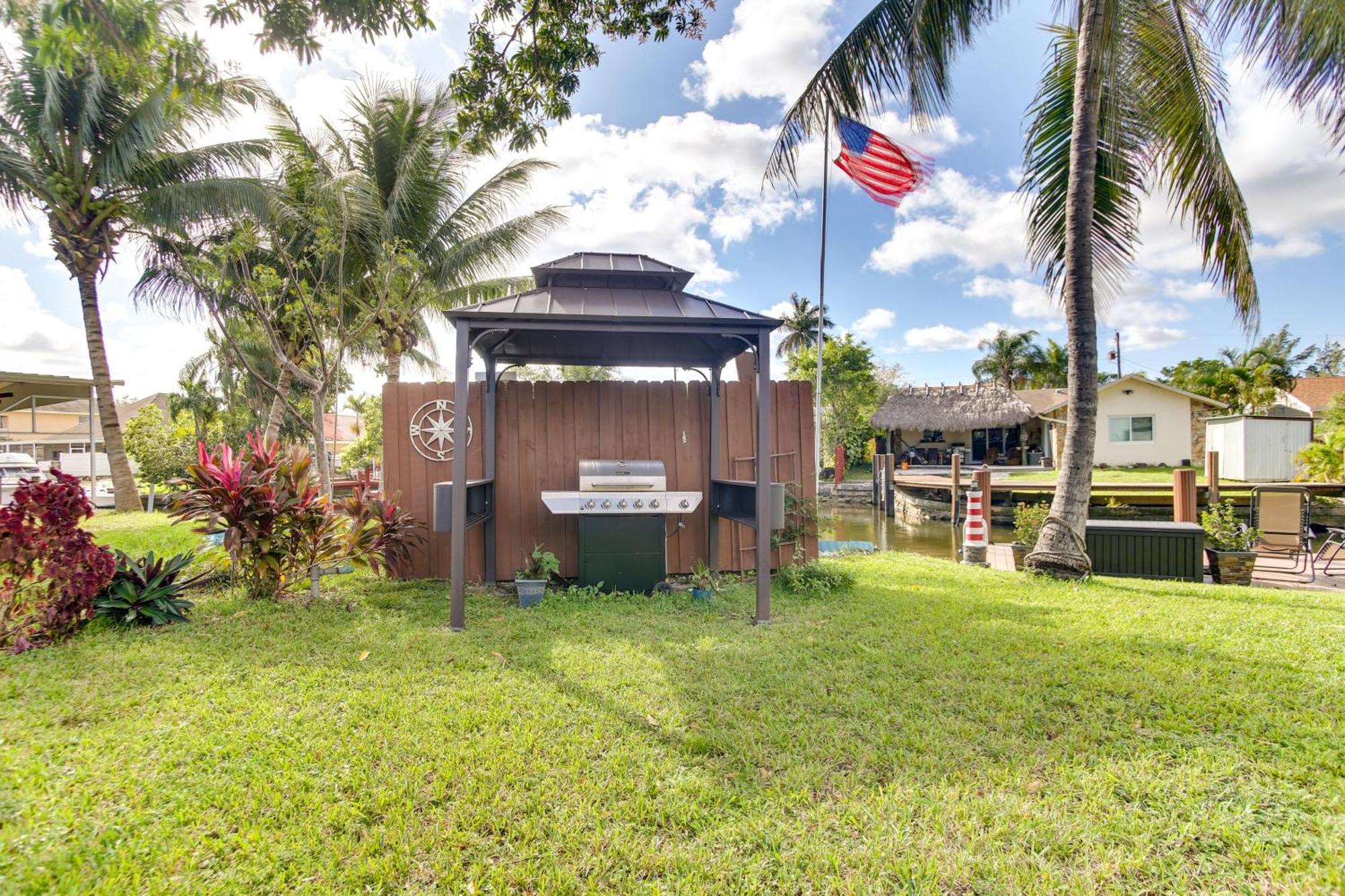 Canal Side Retreat With Dock, By Hollywood Boardwalk Форт Лодърдейл Екстериор снимка
