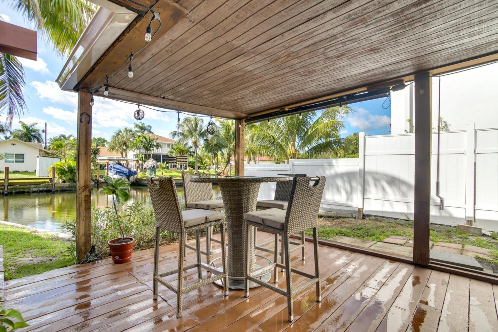Canal Side Retreat With Dock, By Hollywood Boardwalk Форт Лодърдейл Екстериор снимка